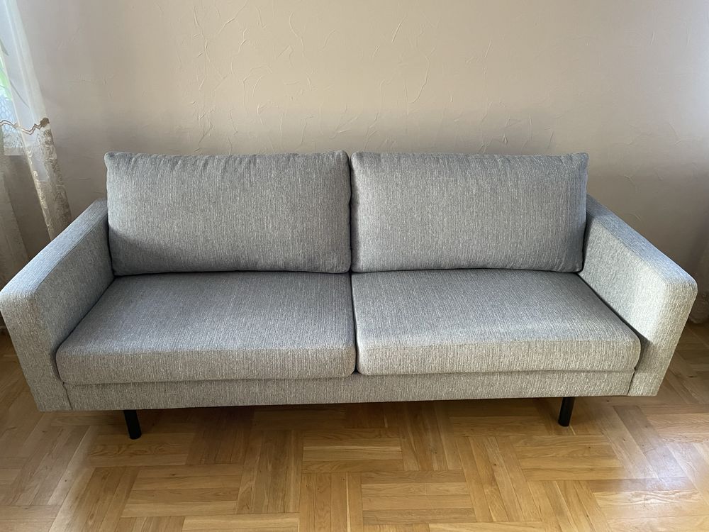 Nowoczesna sofa Mebloo szara nierozkładana