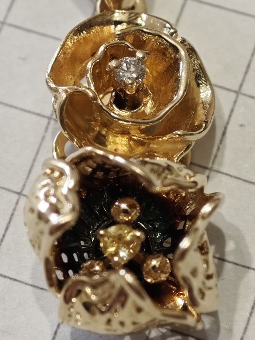 Золотий кулон, з діамантом і сапфіром, Roberto Bravo.