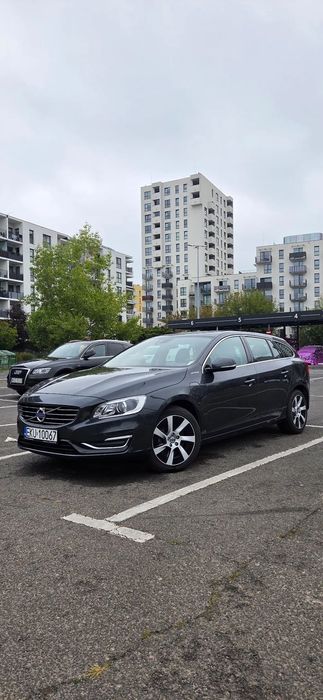 Volvo V60 Volvo V60 D6 AWD Plug-in Hybrid Summum
