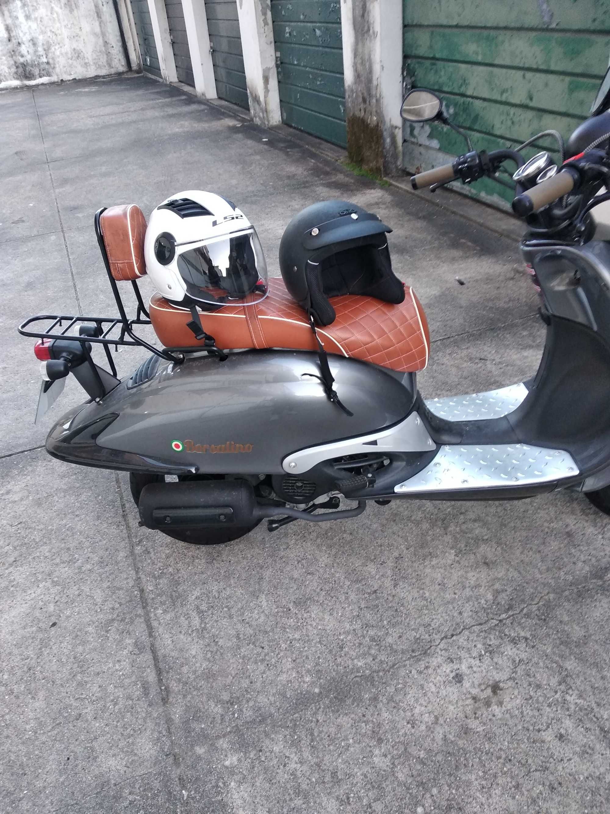 Scooter Neco      1500€