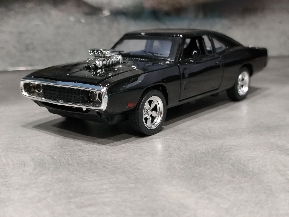 Dodge Charger 1970 NOWY model w skali 1:32, światła LED i dźwięk