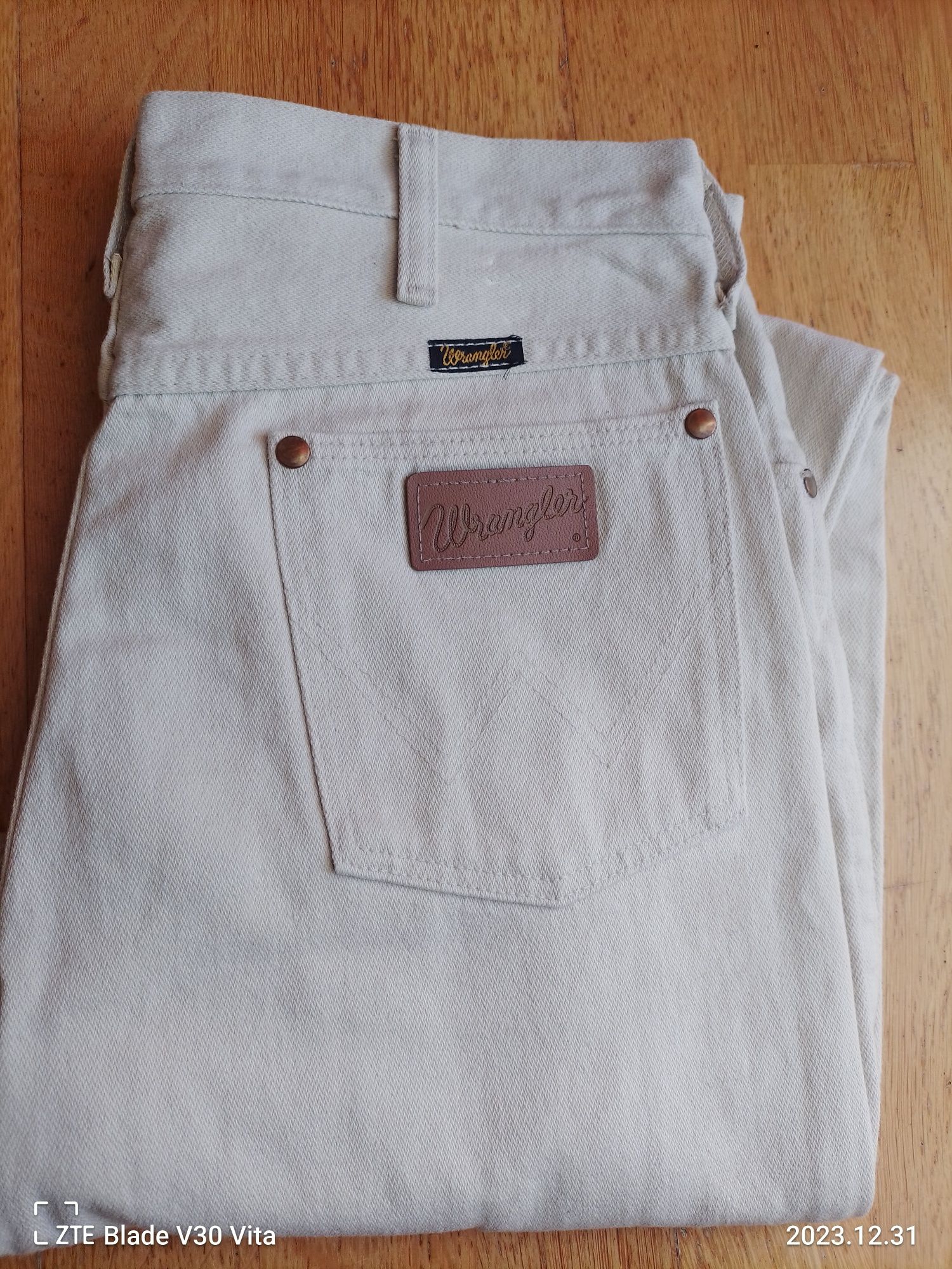 Продам джинсы Wrangler 936 W33/L32