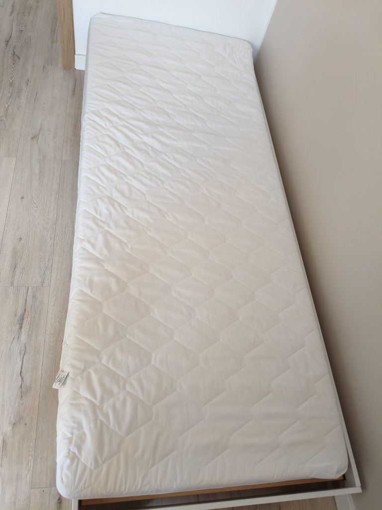 Łóżko dziecięce młodzieżowe z materacem 200x80