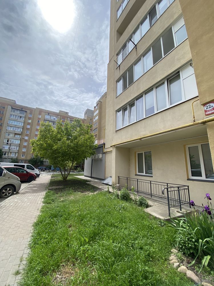 ТЕРМІНОВИЙ ПРОДАЖ видової 3х-кімнатної квартири по вул. Тролейбусна.
