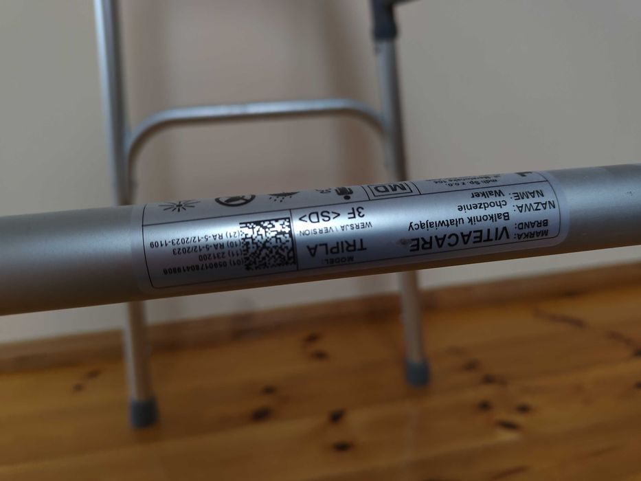 Balkonik ułatwiający chodzenie Tripla VITEA CARE, chodzik