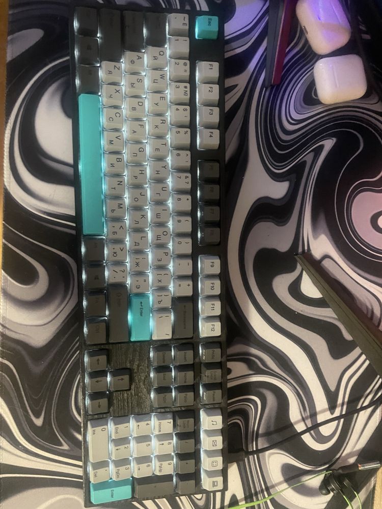 Продам клавиатуру Varmilo MA108M V2 Moonlight