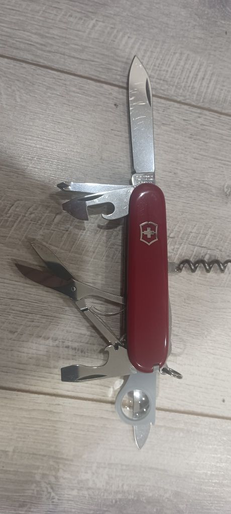 Victorinox швейцарский нож спартан спортсмен хайкер хансмен та інші.