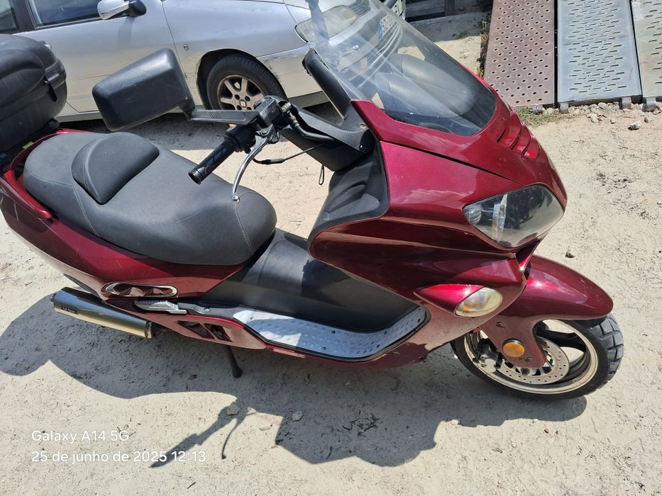 Moto jonway  em perfeita  estado