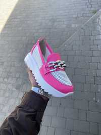 Балетки кросівки взуття лофери босоніжки угі туфлі
