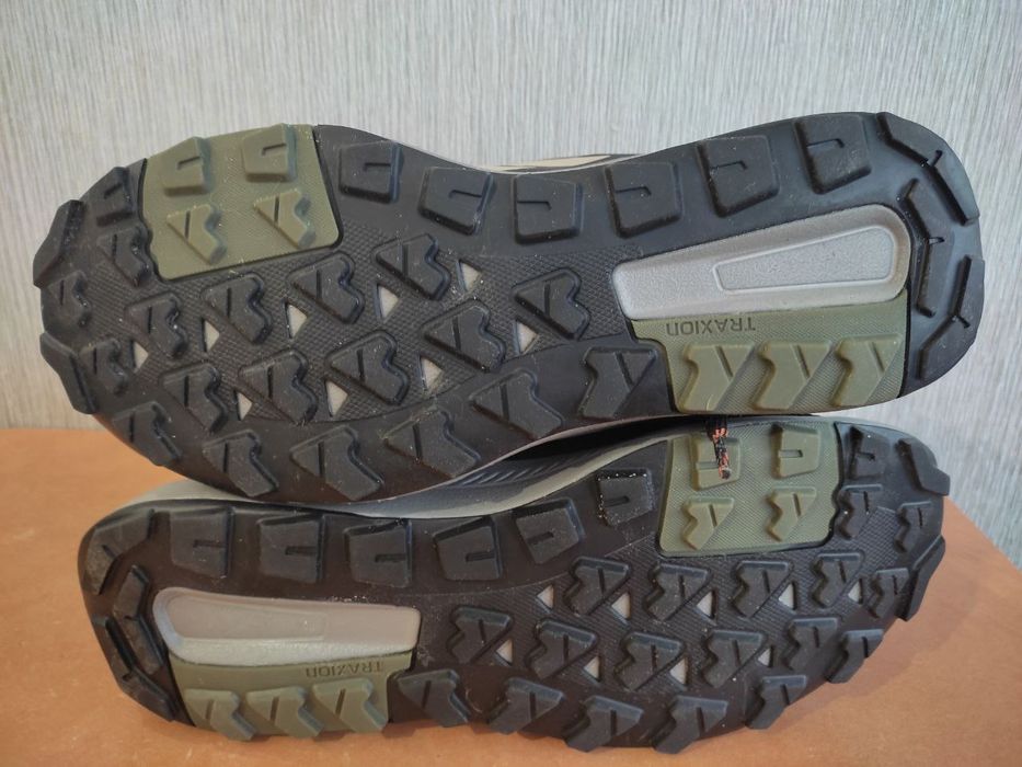 Продам ботинки Adidas 44р