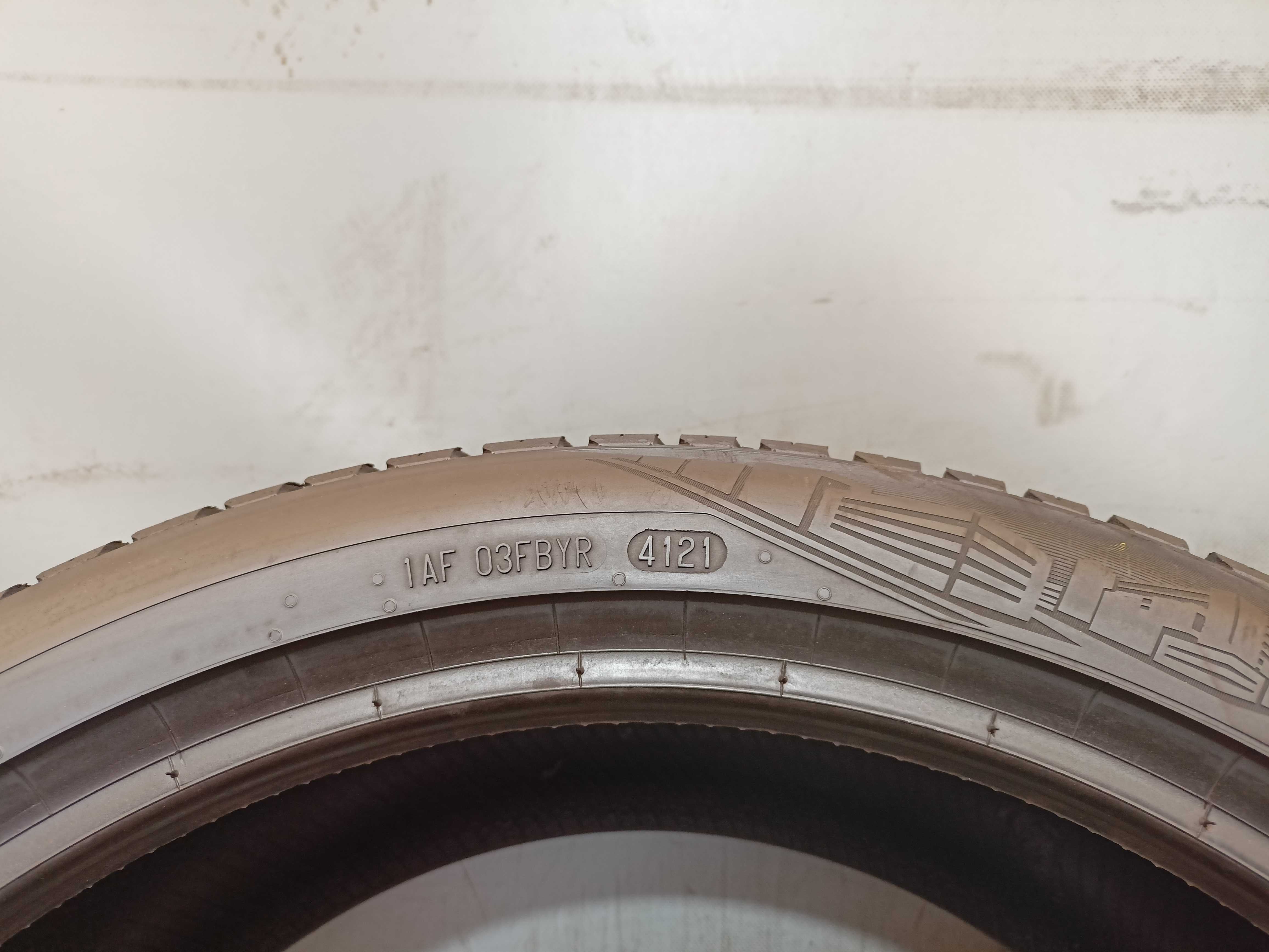 Continental AllSeasonContact 235/40/19 21r. 96Y 7,1mm (2861)