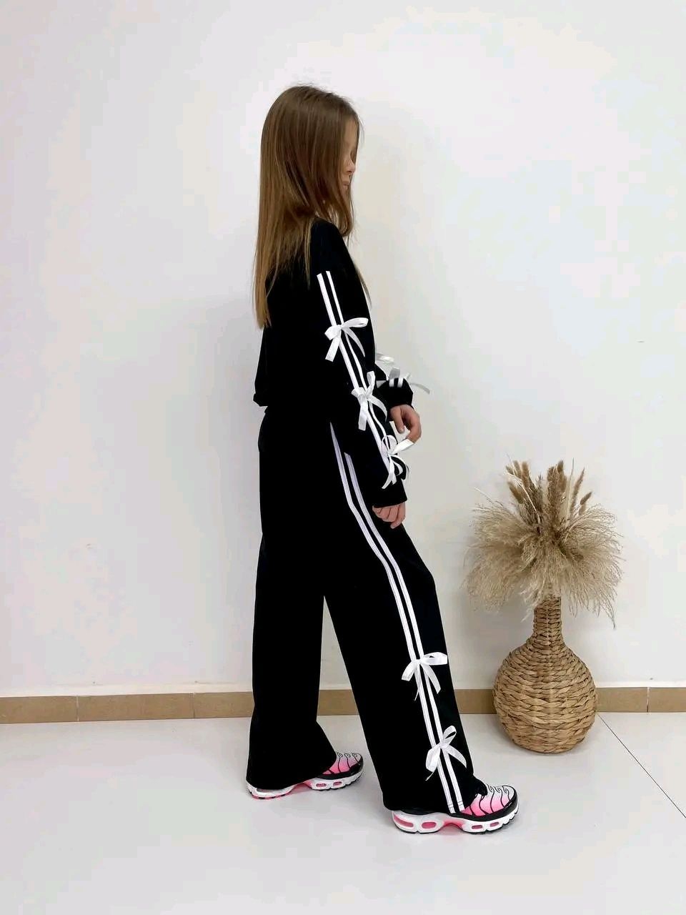 Жіночий костюм,або на підлітка.