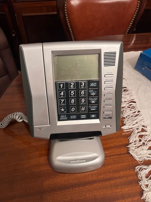Telefone lcd em bom estado