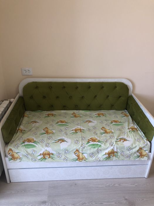 Диван дитячий