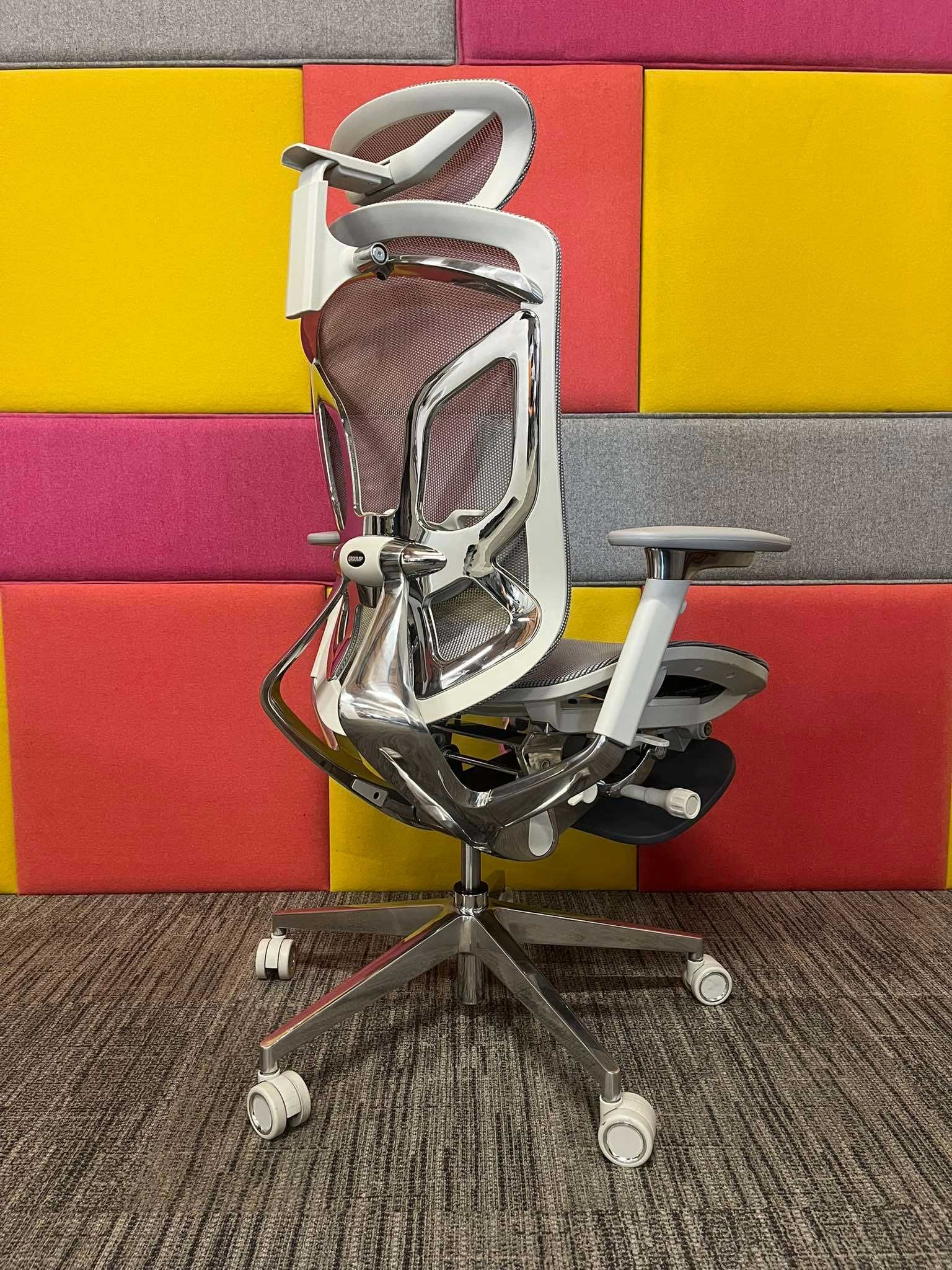 NOWY Fotel biurowy obrotowy ergonomiczny Ergoup Butterfly podnóżek!