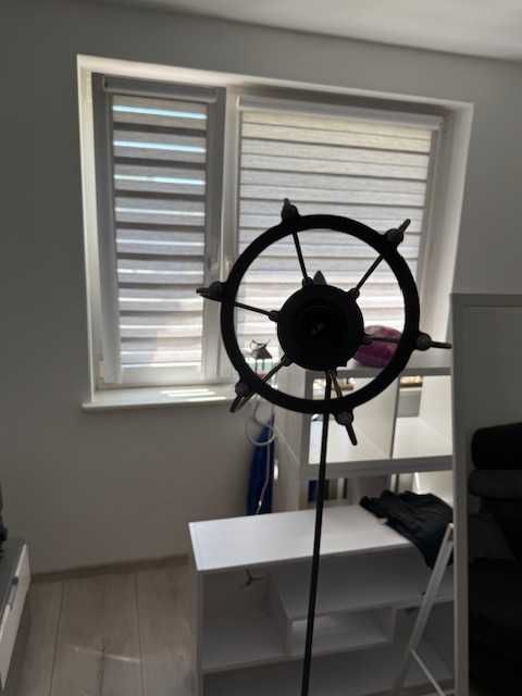 Lampa nowoczesna stojąca