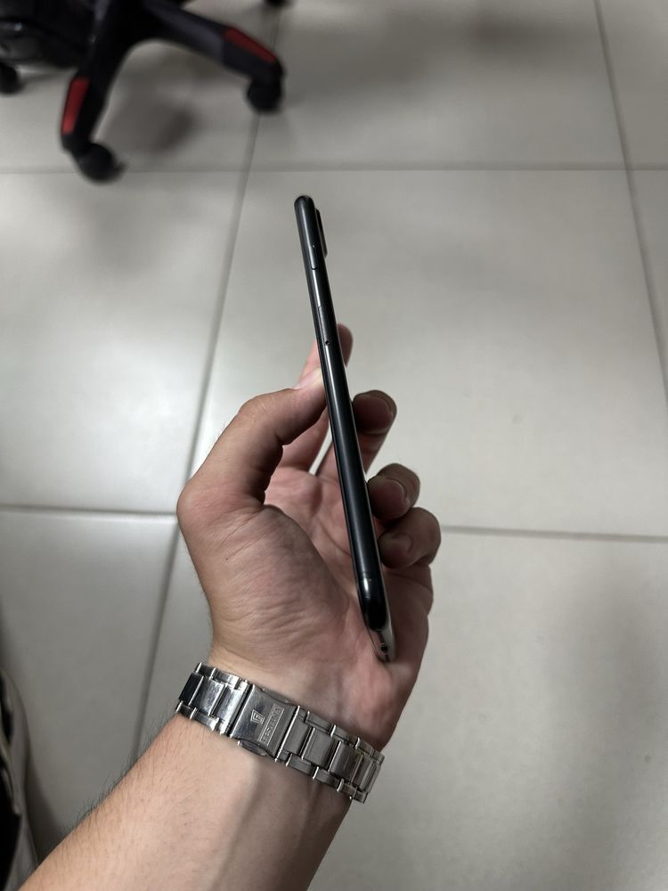 Продам iPhone 7 Plus 128gb Black