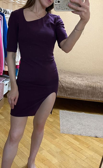 Сукня з цікавими вирізами