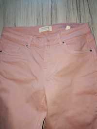Spodnie jeans pudrowy róż marka Tchibo.