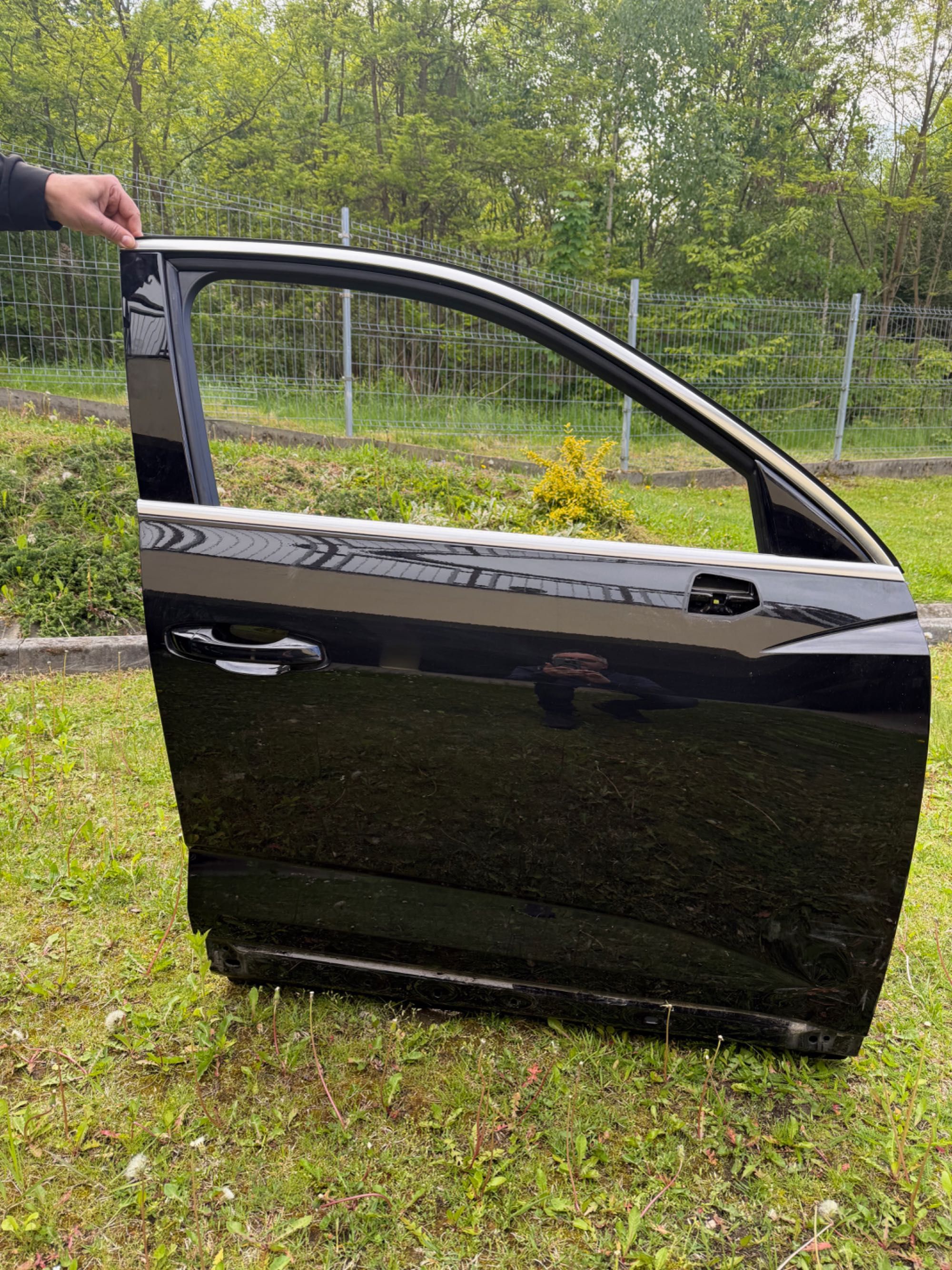 AUDI Q3 SPORTBACK Drzwi prawe przednie Audi OE