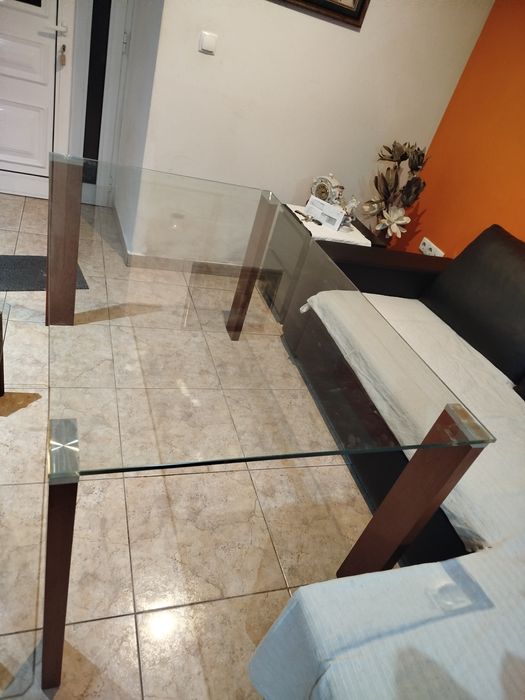 Vendo mesa em vidro