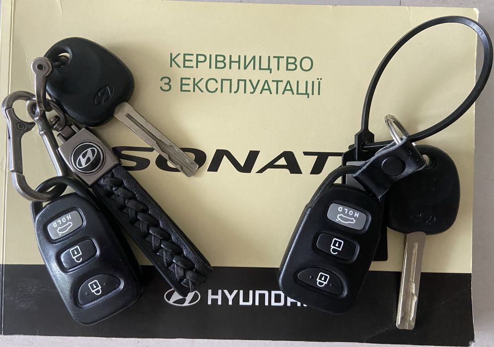 Hyundai Sonata 2011 року 2.0 (газ/бензин)