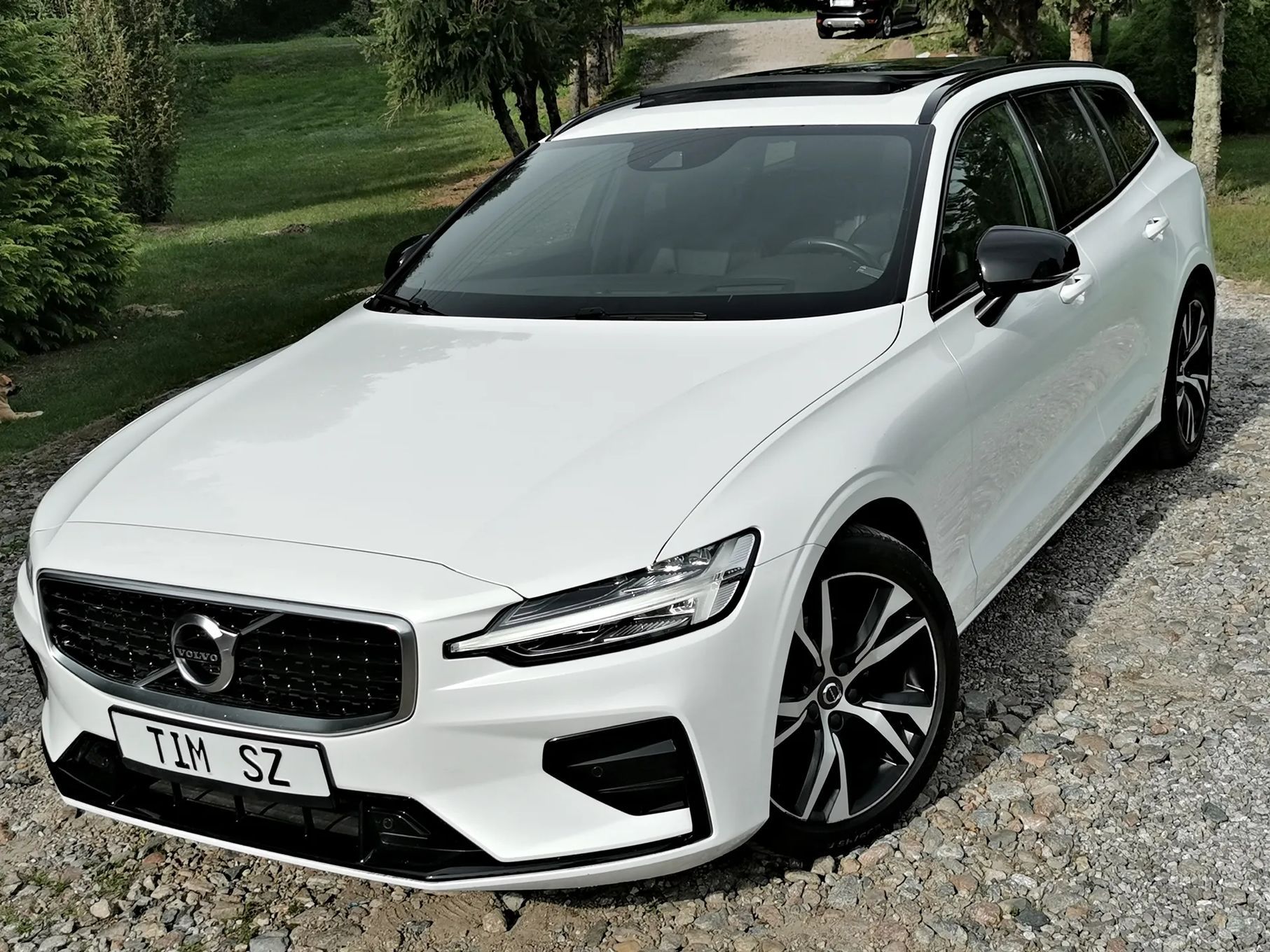 Volvo V60 _ R-DESIGN_ WENTYLOWANE Fotele_ PANOramaDACH_ Masaże_ Head-UP_