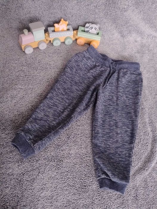 Granatowo-szare dresy dla chłopca