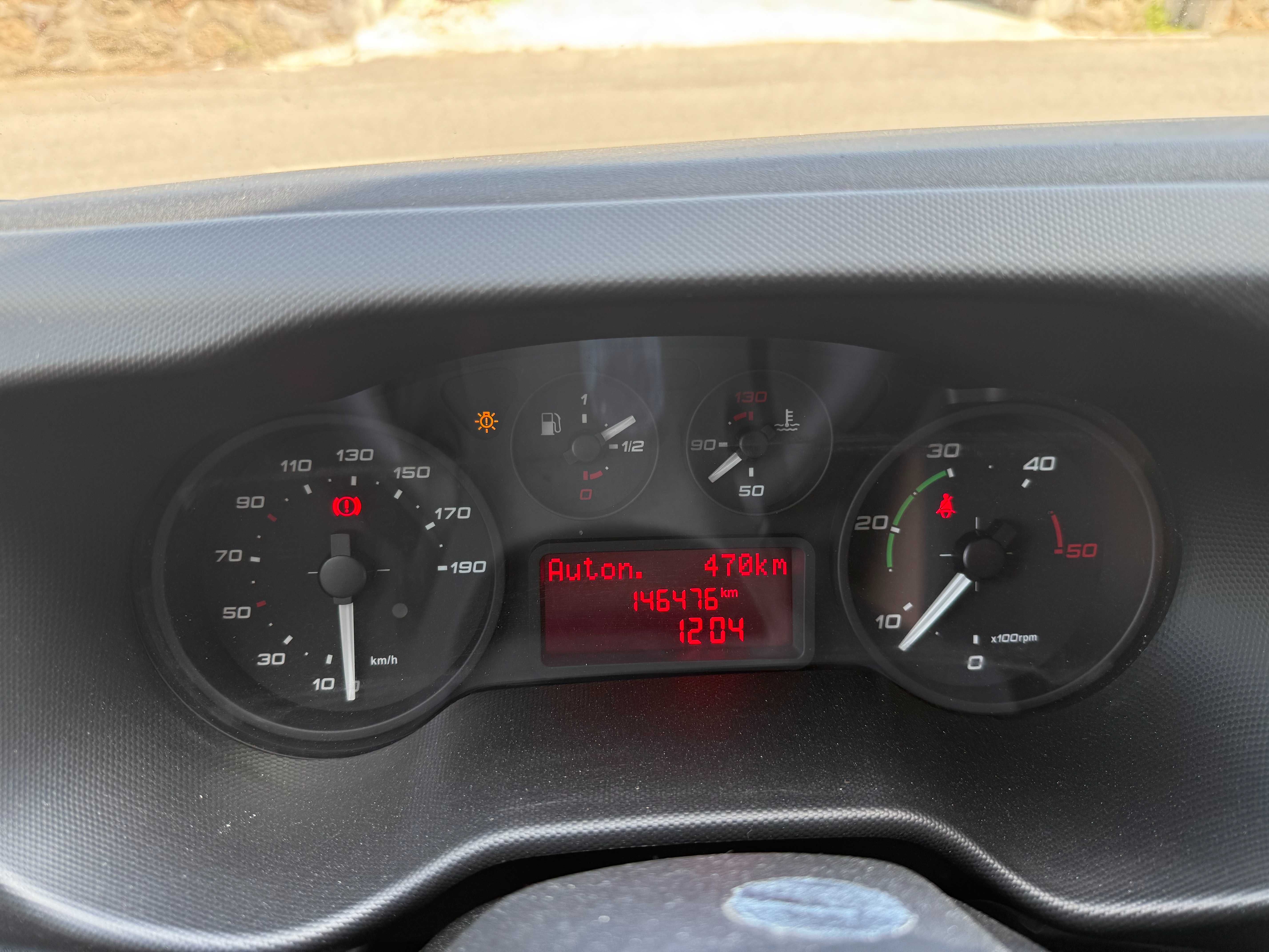 Iveco Daily com Plataforma