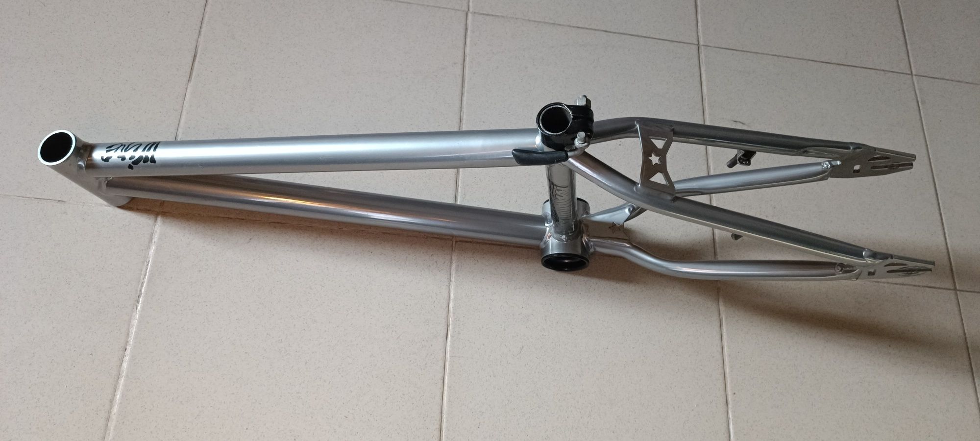 Vendo quadro para bicicleta Bmx