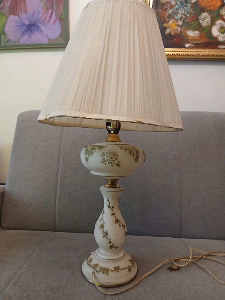 Lampa antyk u.s.a. leviton