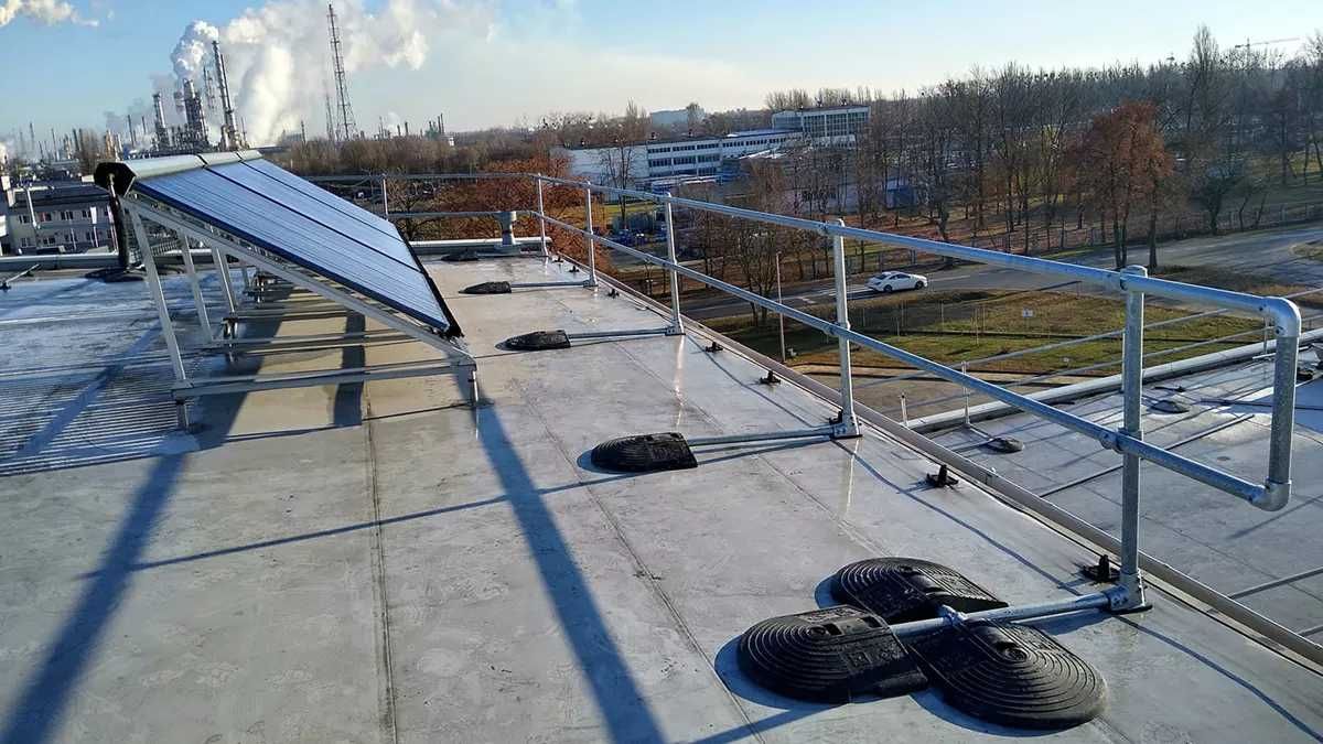 Barierka, balustrada dachowa Kee Guard, samonośna, certyfikowana, 56 m
