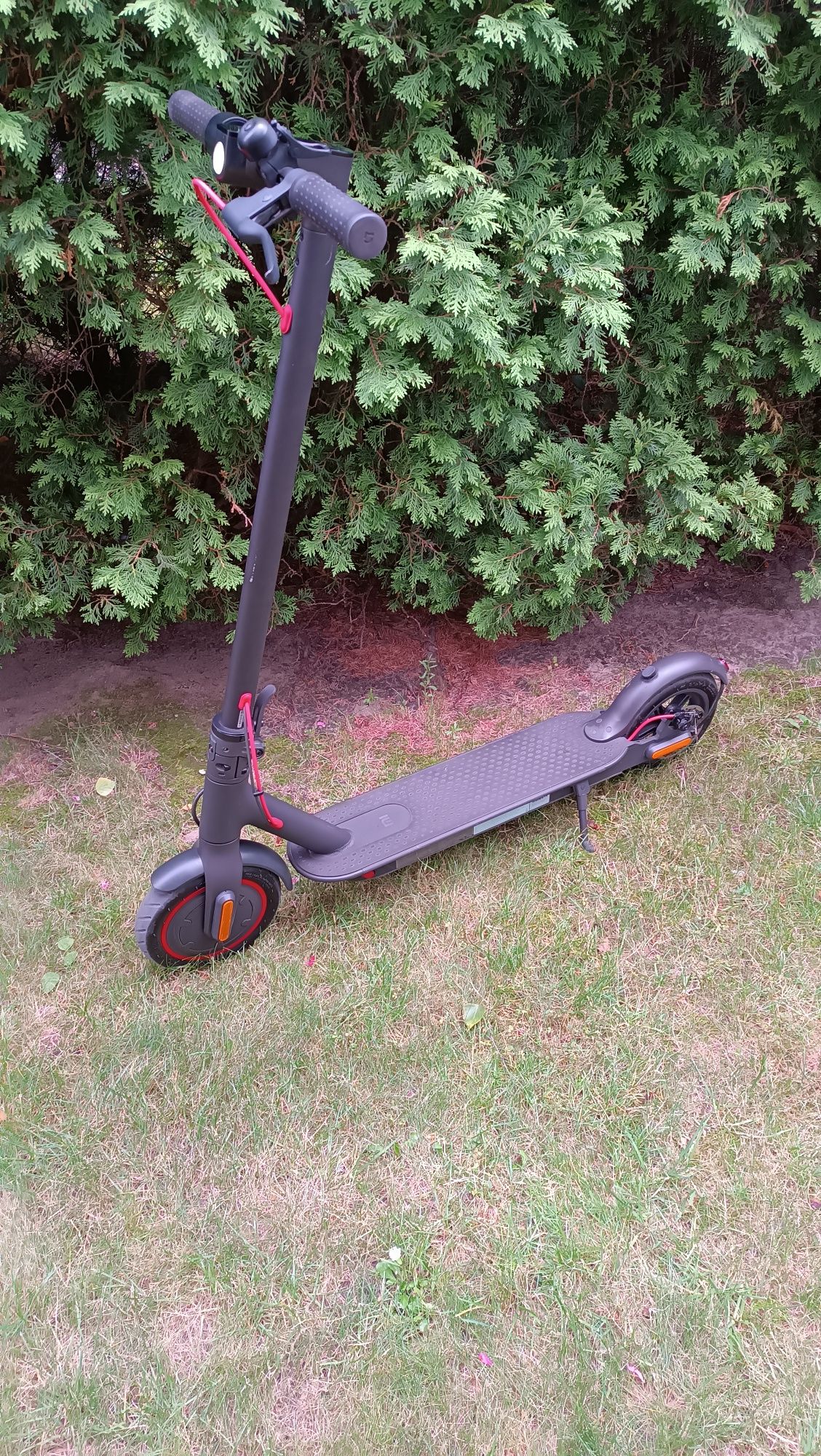 Zasięg 30km Hulajnoga Xiaomi M365 PRO 300W 12800mAh 36V
