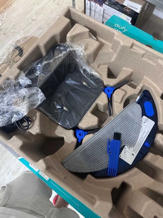 Robot sprzątający mopujący Eufy RoboVac G10 Hybrid