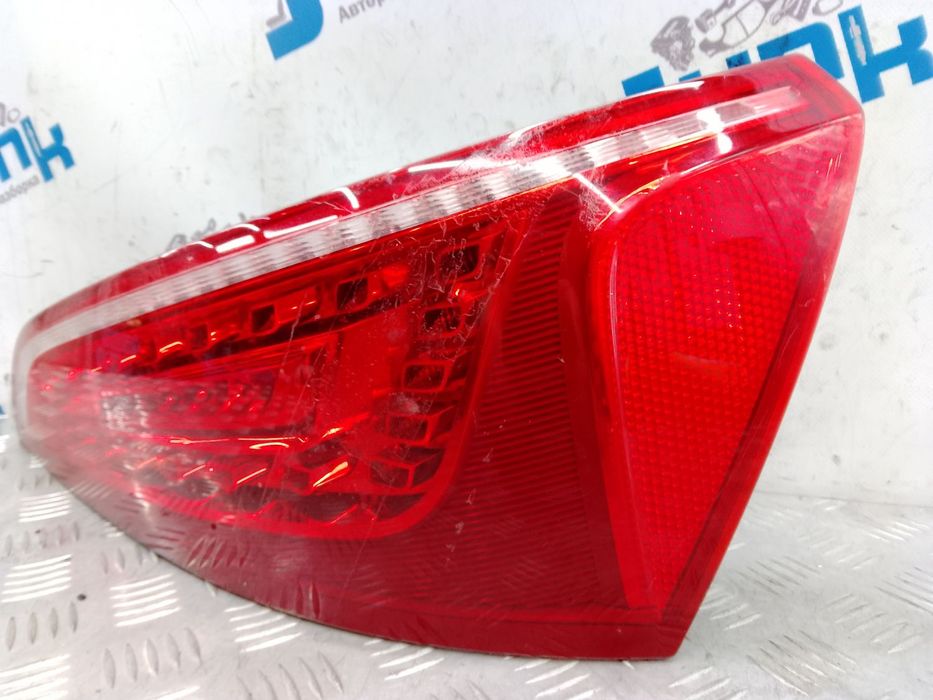 Фонарь правый в крышке 8R0945094B для Audi Q5 2008-2012