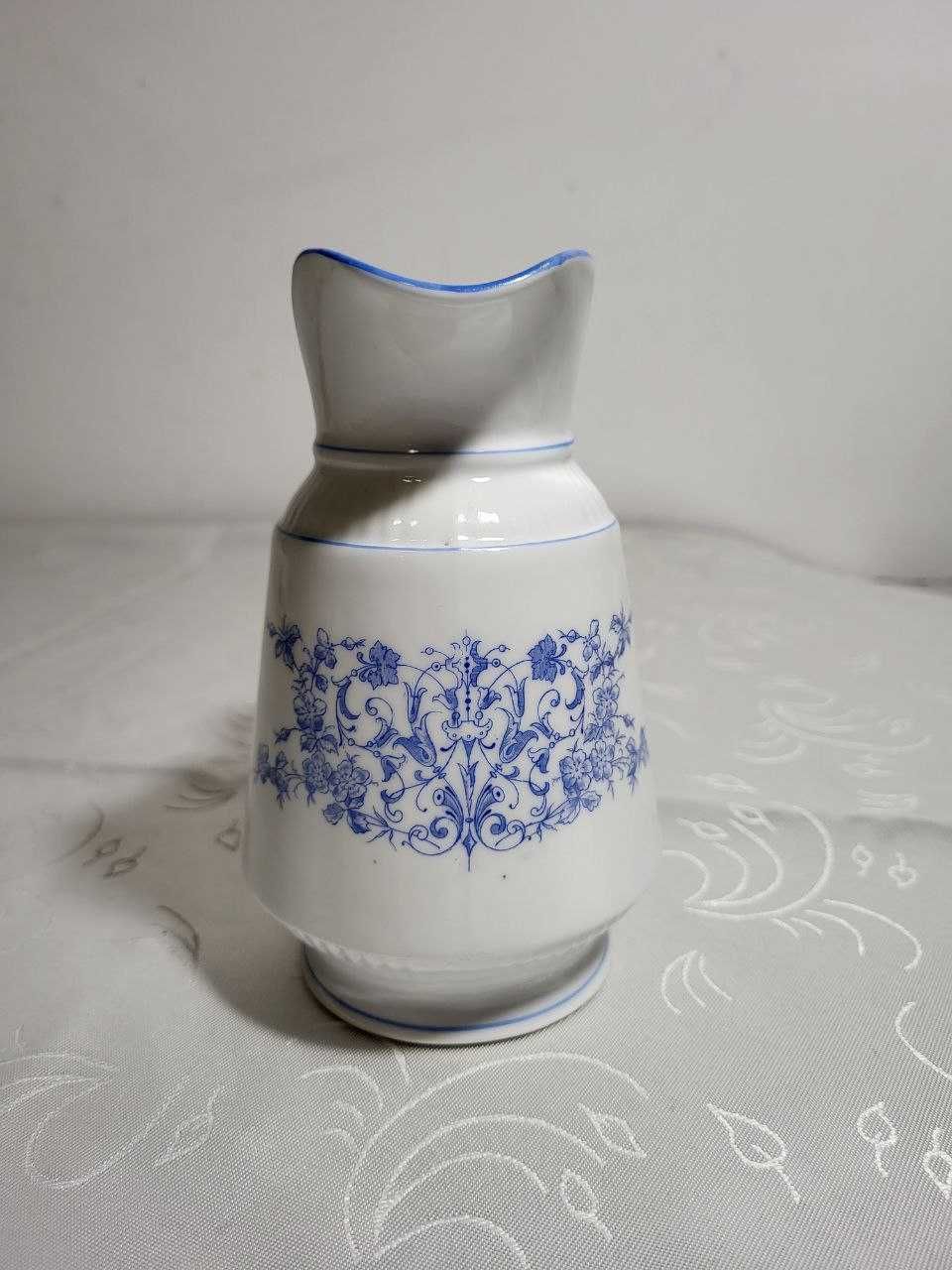 Dzbanek antyczny porcelana CT 19 wiek