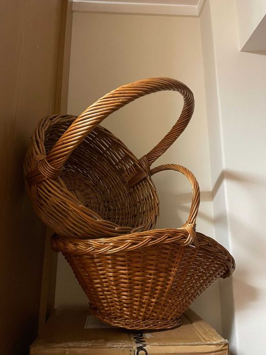cesta oval em vime e cesta redonda em vime