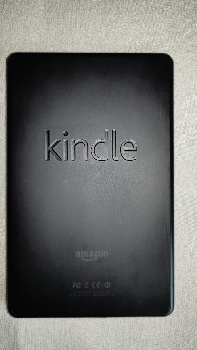 Планшет читалка Amazon Kindle Fire.