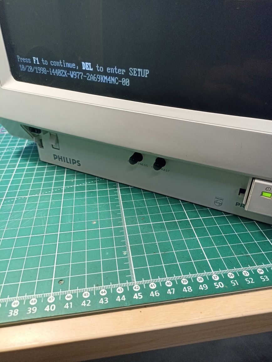 Retro monitor 12 cali mono Philips VGA CRT