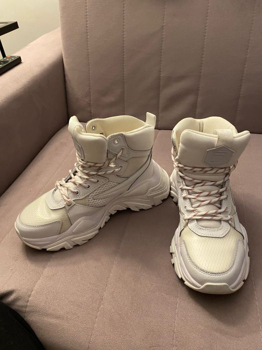 Białe sneakersy, rozm. 37, stan idealny