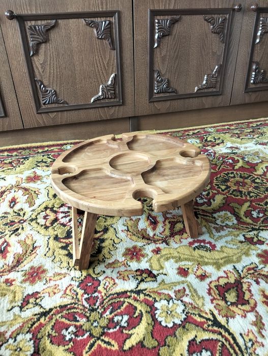 Деревянный столик для пикника