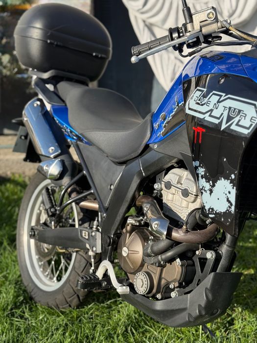 Motociclo UM Adventure