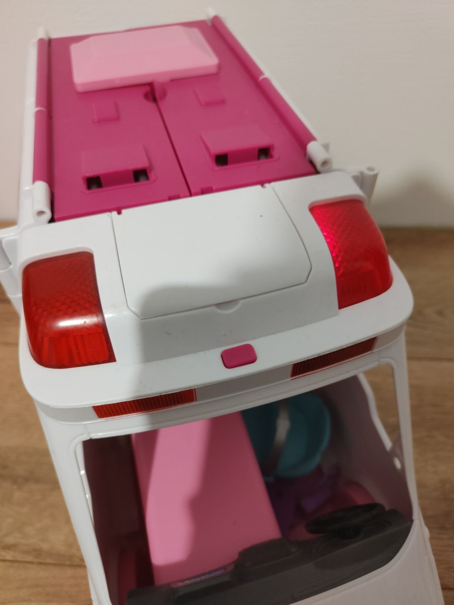 Samochód SUV Barbie oryginalny