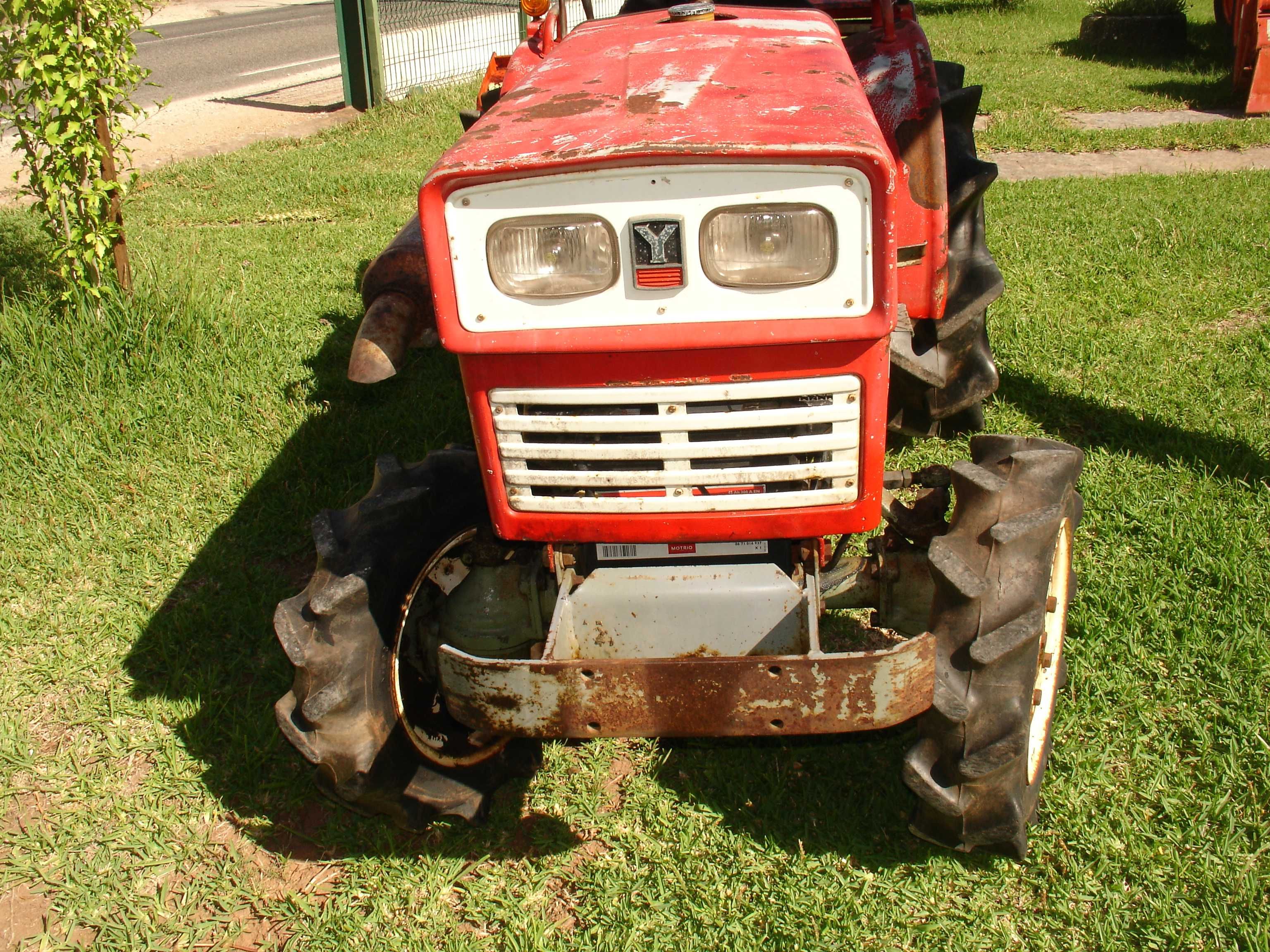 Tractor Usado Sem Matrícula Yanmar 1300 com Frese Sigma