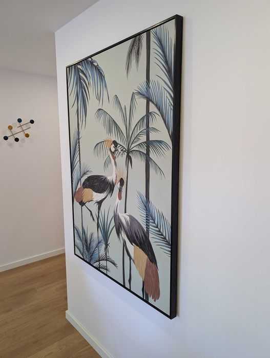 Conjunto: Mesa redonda vidro com cadeiras veludo verdes e quadro