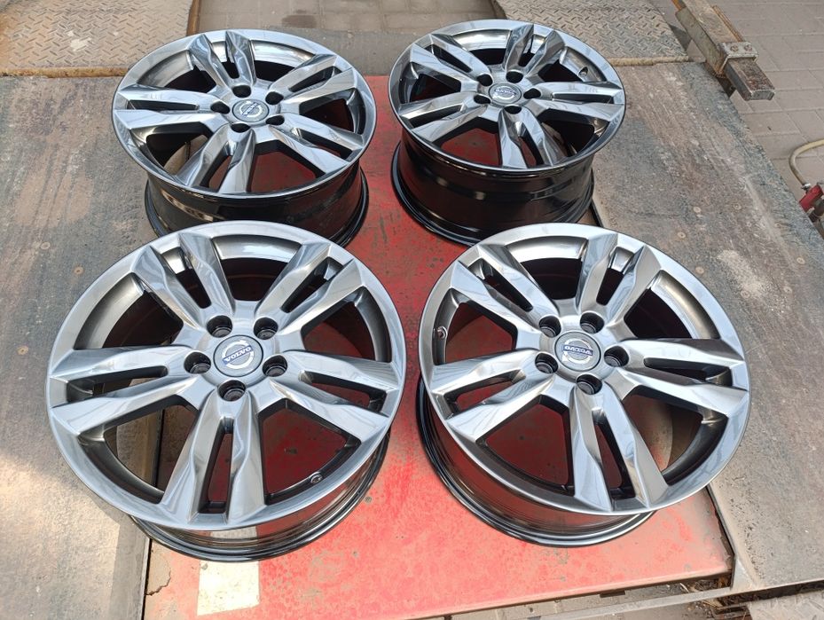 5x108 Alufelgi 17 Volvo S60 V60 V70 Ford Kuga 8JX17 ET 55 chrome ciemn
