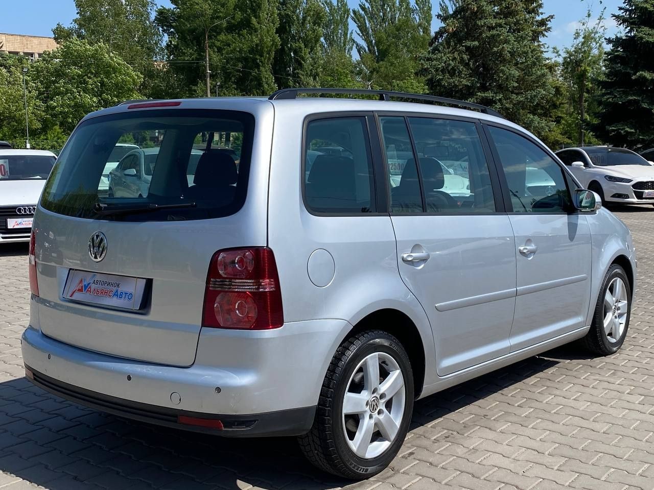 Volkswagen (68) Touran (ВНЕСОК від 15%) Альянс Авто Кривий Ріг