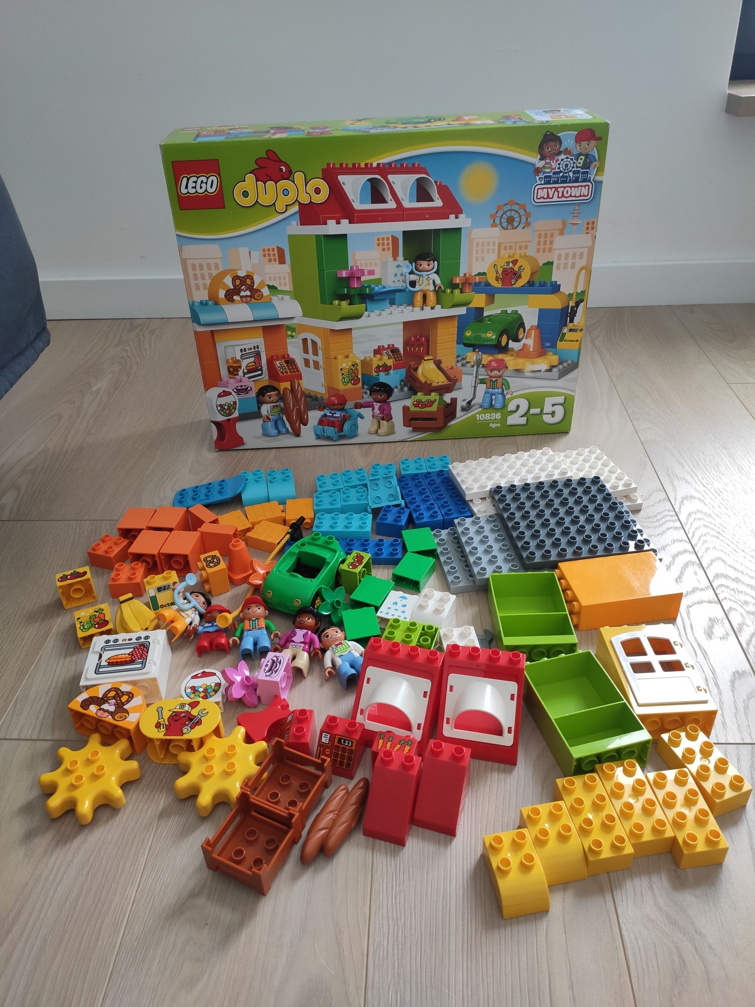 LEGO Duplo 6 zestawów plus duża płytka