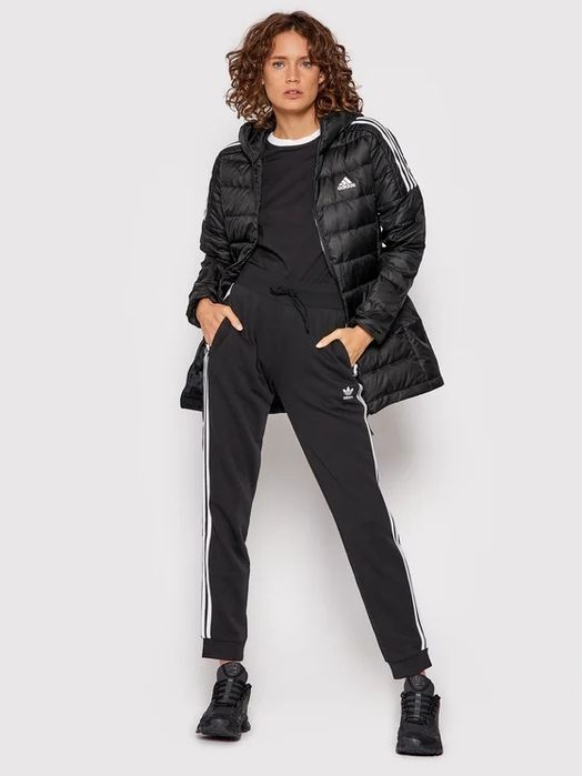 Куртка жіноча Adidas Essential Down Parka ОРИГІНАЛ!