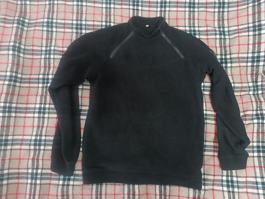 Флісовий світер на замках L